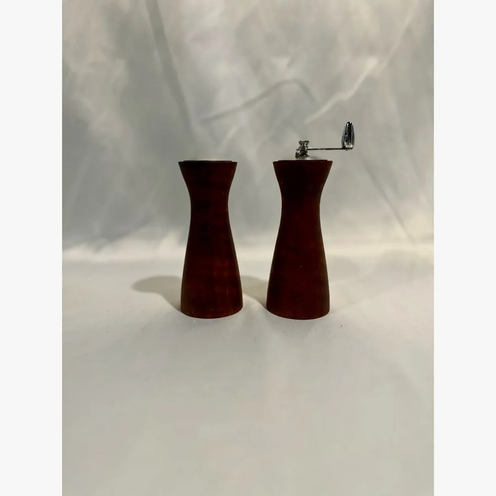 Mid-Century Rosewood Salt Shaker Pepper Grinder Vintage Salt Pepper Shakers